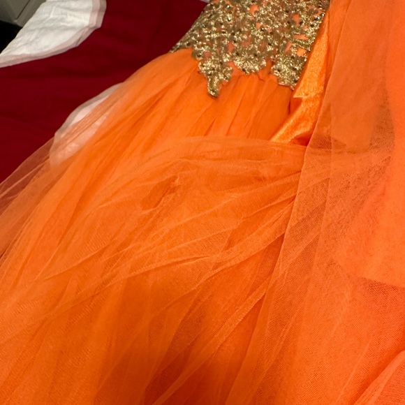 Pakistani Indian wedding party gown 3 PCs suit orange small eid outfit - Picture 7 of 16